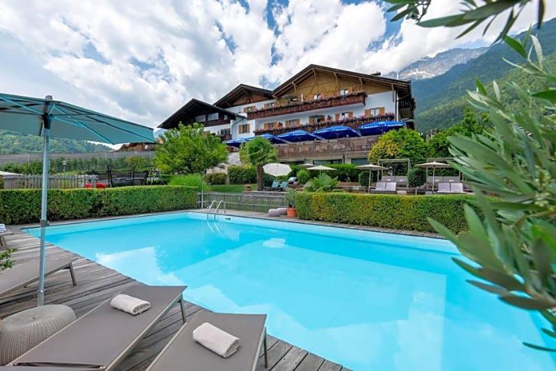 Hotel Residence Restaurant Mavie image