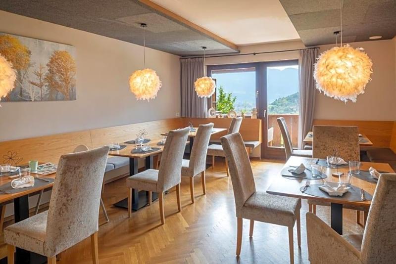 Hotel Residence Restaurant Mavie image