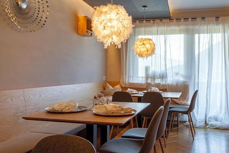 Hotel Residence Restaurant Mavie image