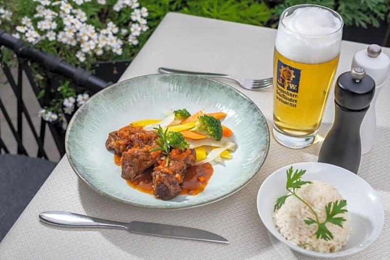Hotel Residence Restaurant Mavie image