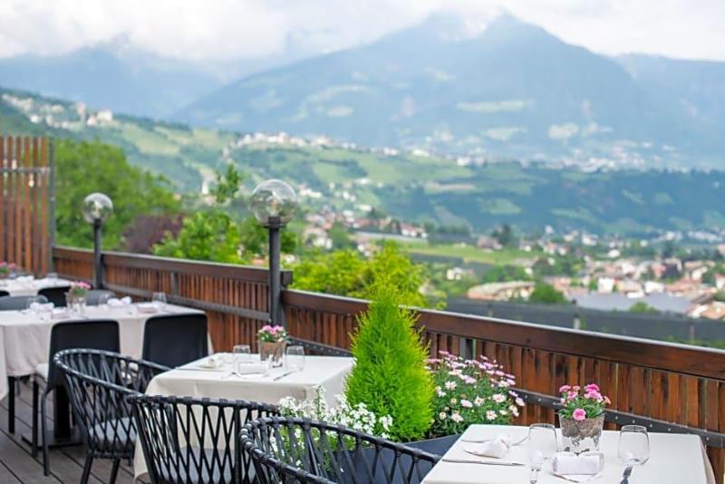 Hotel Residence Restaurant Mavie image