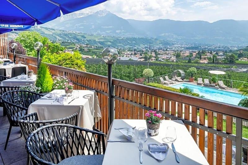 Hotel Residence Restaurant Mavie image