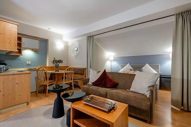 Hotel Residence Restaurant Mavie image