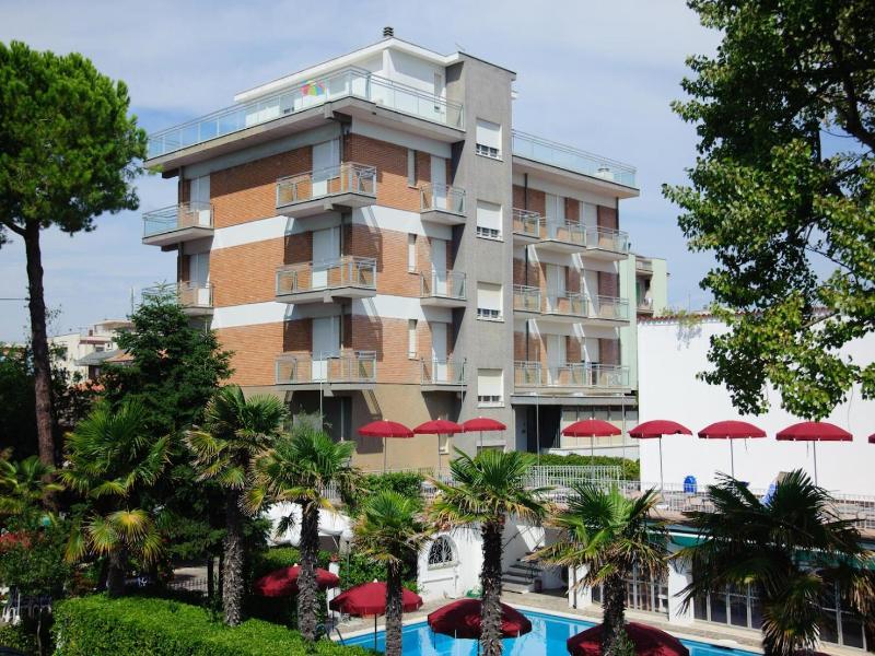 Hotel Nautic B&B image