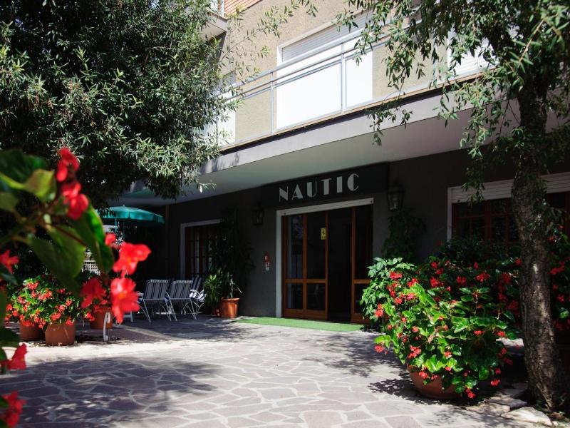 Hotel Nautic B&B image
