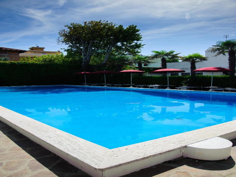 Hotel Nautic B&B image