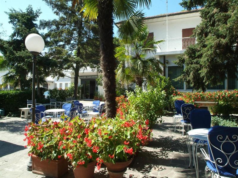 Hotel Nautic B&B image