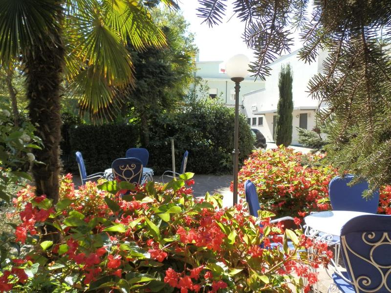 Hotel Nautic B&B image