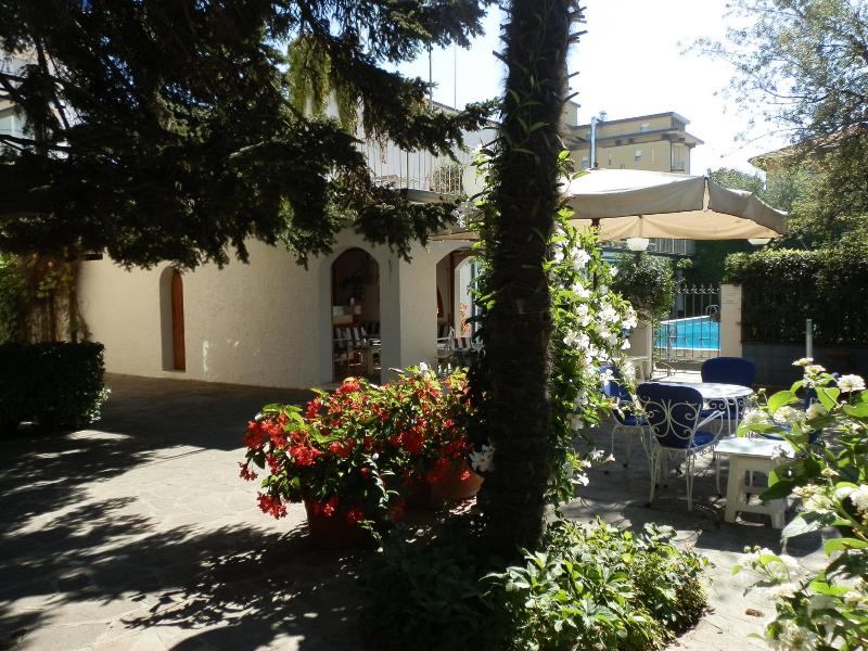 Hotel Nautic B&B image