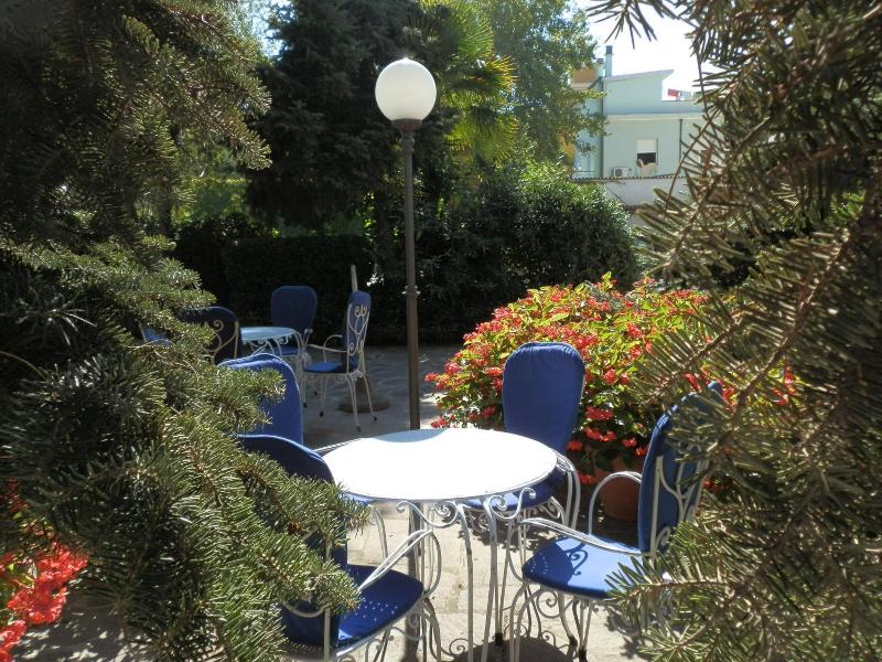 Hotel Nautic B&B image