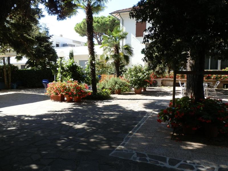 Hotel Nautic B&B image
