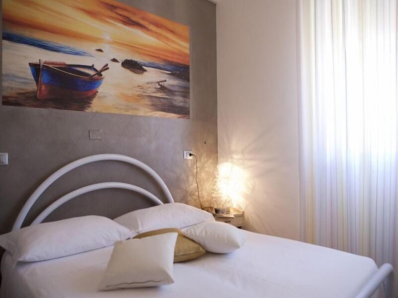 Hotel Derby image