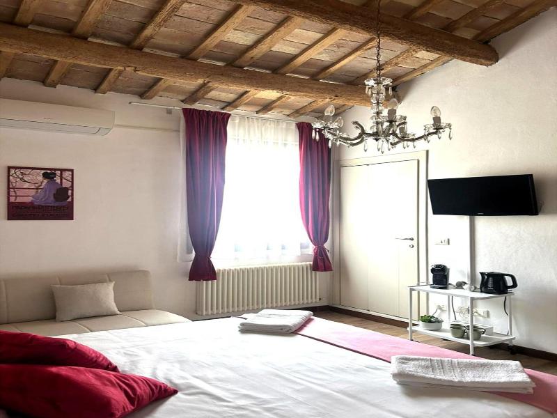 Toscanini Rooms — general view