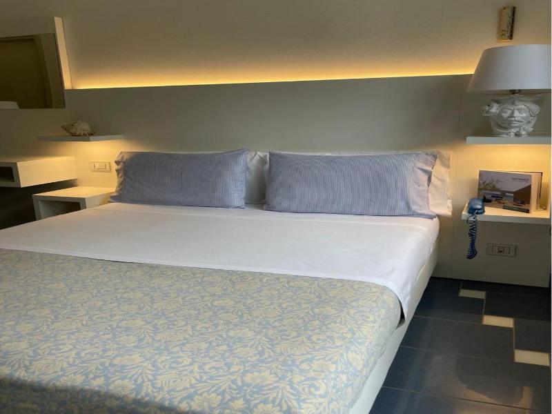 Hotel Major image