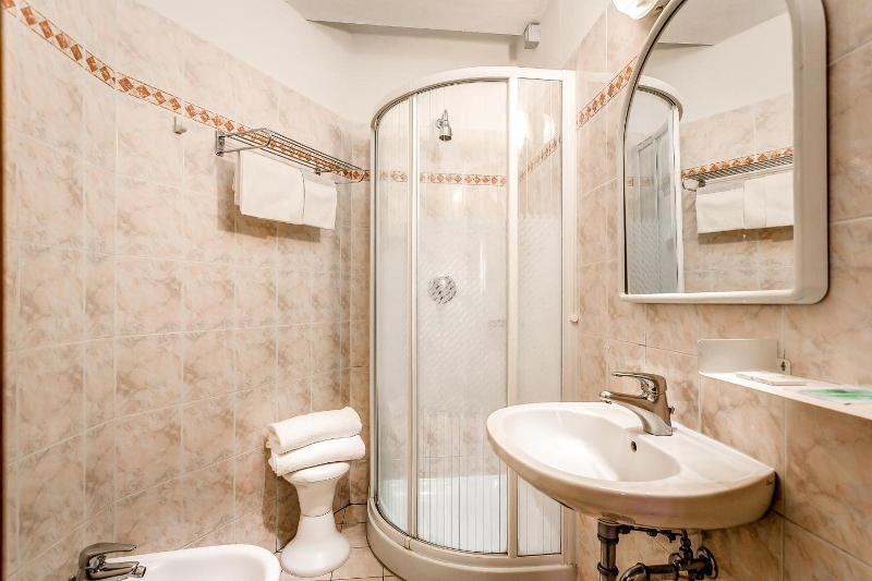 Hotel Arno Bellariva image