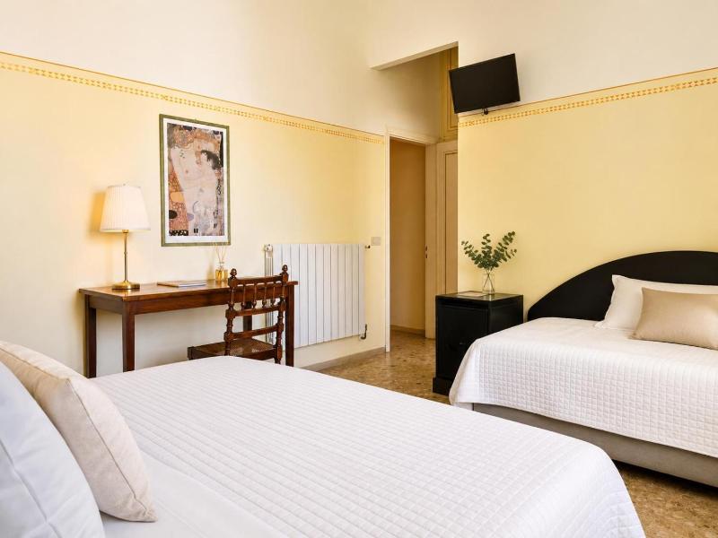 Hotel Club I Pini Residenza d'Epoca image