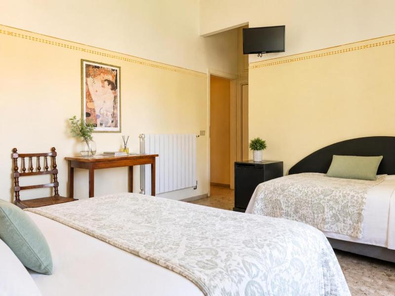 Hotel Club I Pini Residenza d'Epoca image
