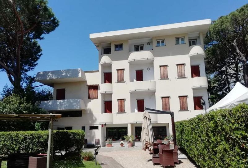 Hotel La Tavernetta Dei Ronchi image
