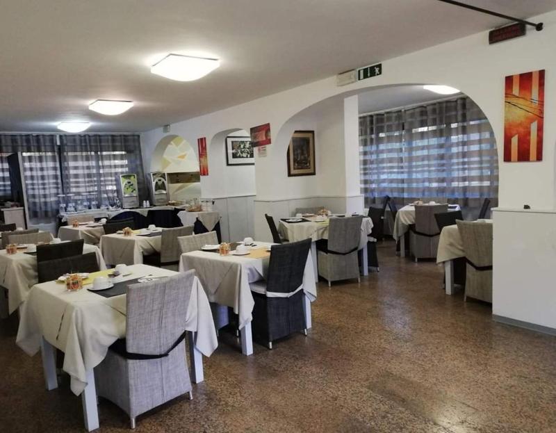 Hotel La Tavernetta Dei Ronchi image