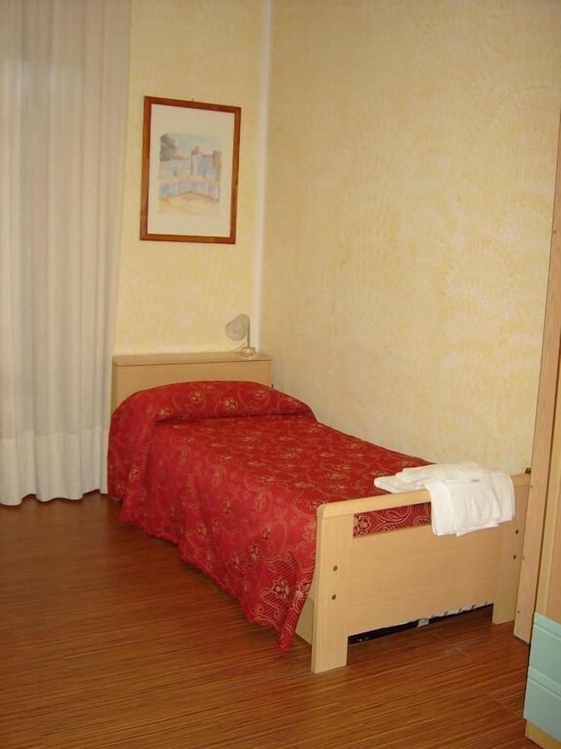 Hotel La Tavernetta Dei Ronchi image