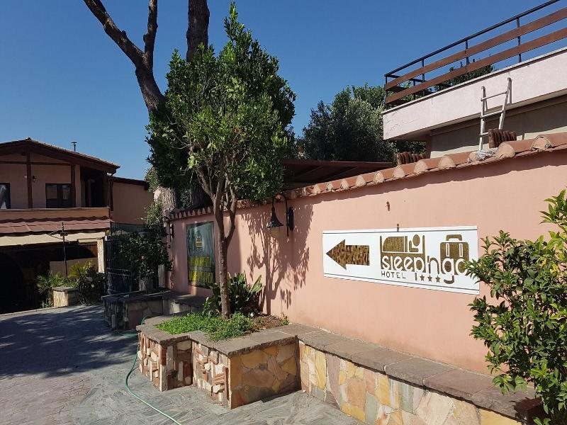 Sleep And Go Hotel image