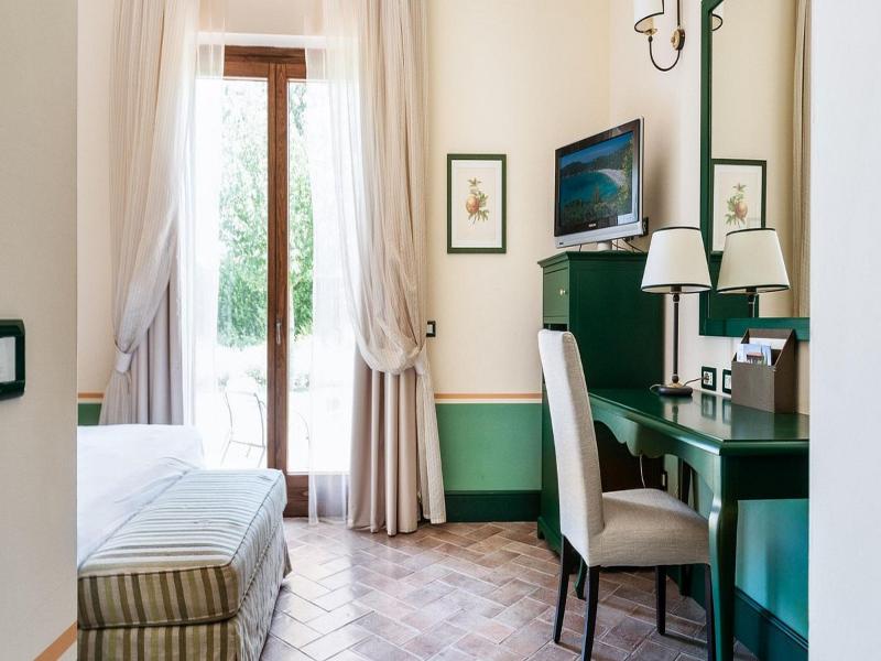 Phi Hotel Corte delle Terme image