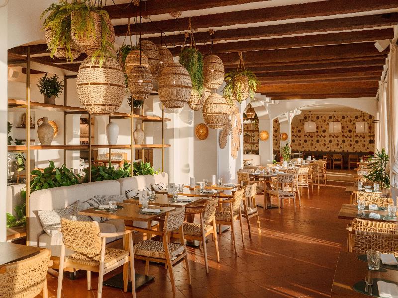Mangia'S Santa Teresa Sardinia, Curio Collection image