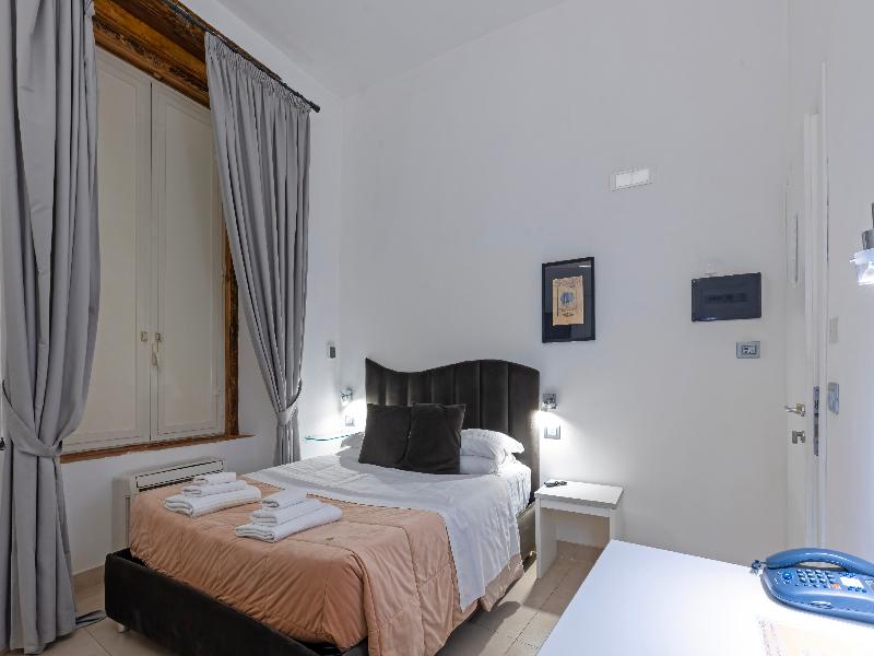 Hotel Il Tesoro Smart Suite & Spa image