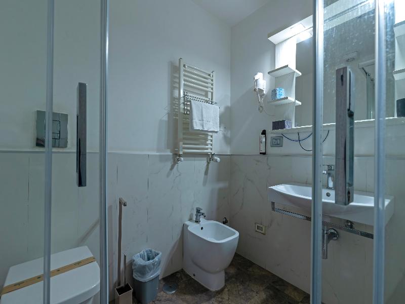 Hotel Il Tesoro Smart Suite & Spa image