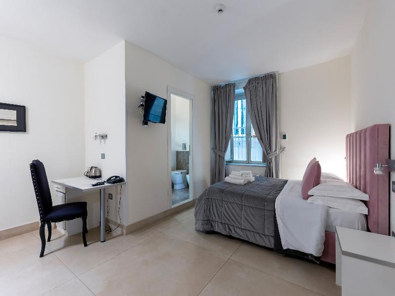 Hotel Il Tesoro Smart Suite & Spa image