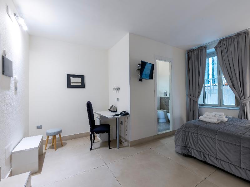 Hotel Il Tesoro Smart Suite & Spa image