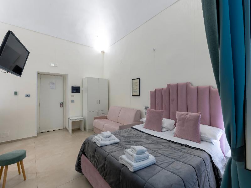 Hotel Il Tesoro Smart Suite & Spa image