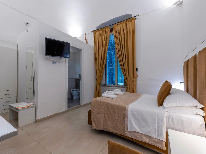 Hotel Il Tesoro Smart Suite & Spa image