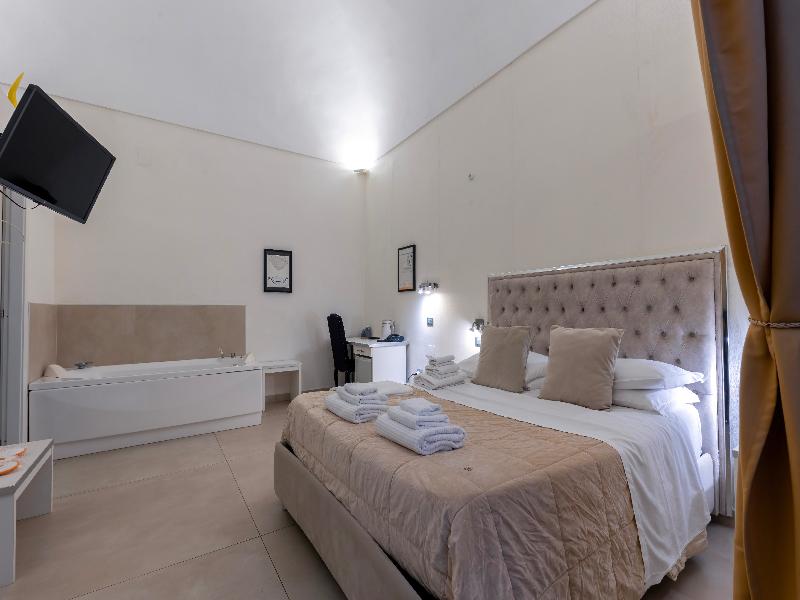 Hotel Il Tesoro Smart Suite & Spa image