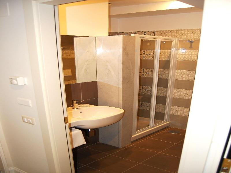 Hotel Zeus Pompei image