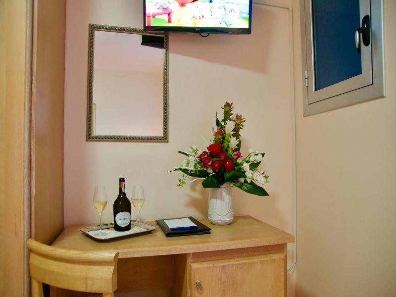 Hotel Teti image