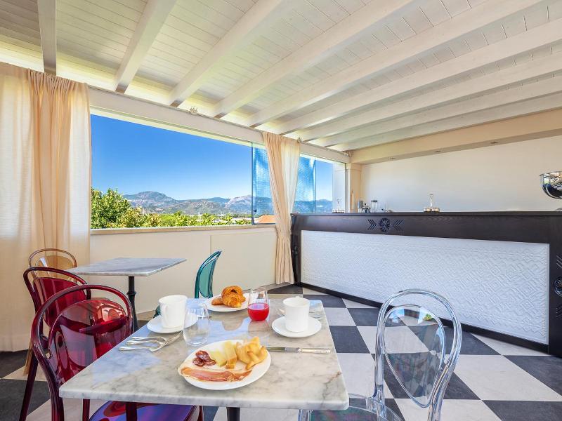 Raphael Hotel image