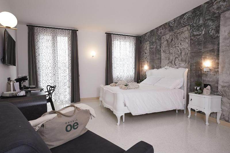 Antica Pusterla Relais De Charme image