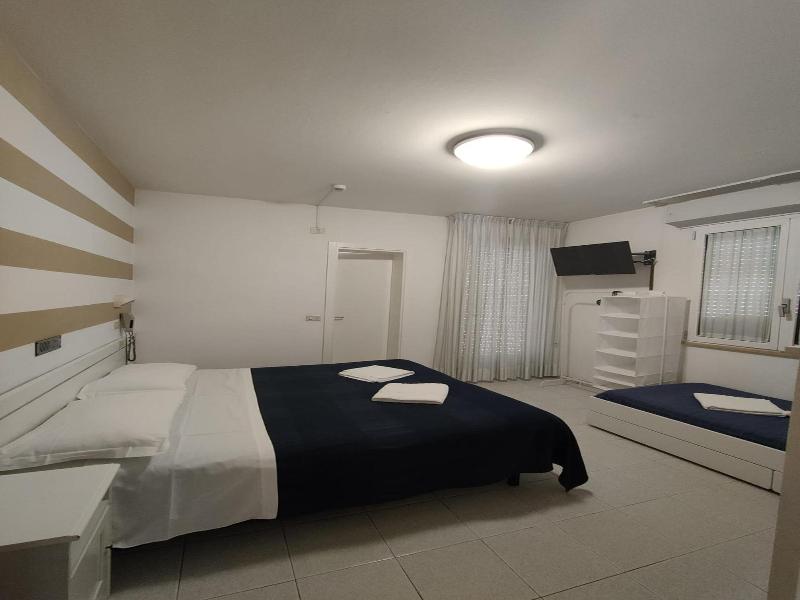 Hotel Villa Lina image