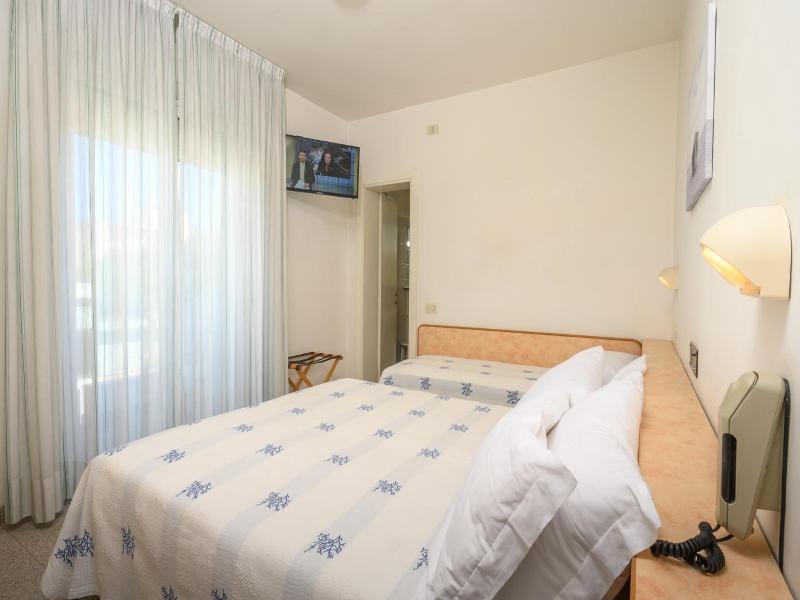 Hotel Villa Lina image