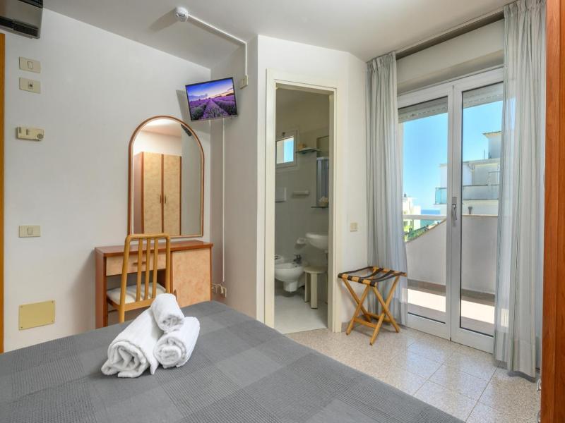 Hotel Villa Lina image
