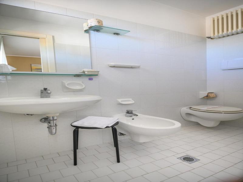Hotel Villa Lina image