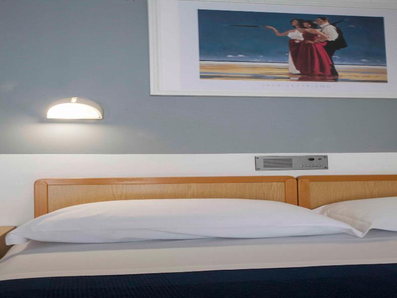 Hotel Villa Lina image