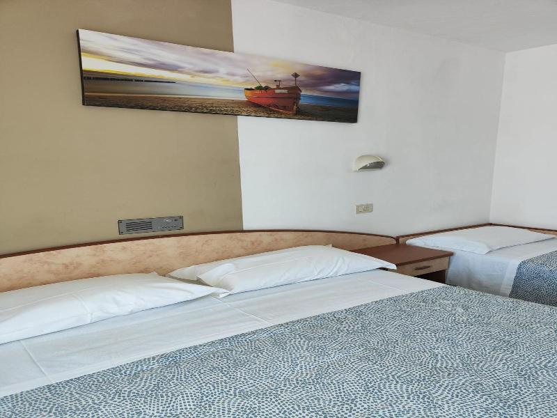 Hotel Villa Lina image