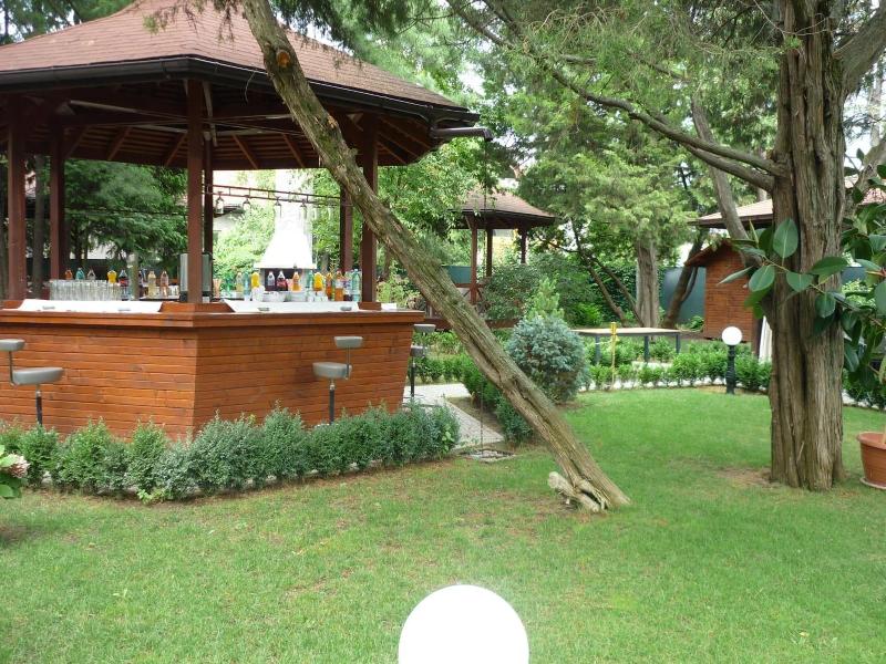 Hotel Baneasa Parc image
