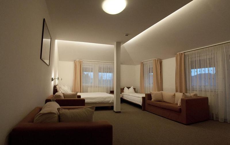 Hotel Baneasa Parc image
