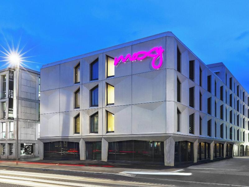 Moxy Lausanne City image