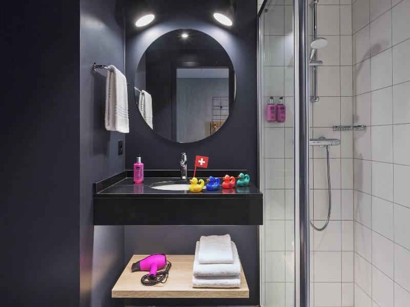 Moxy Lausanne City image