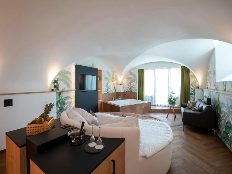 Romantik Hotel Le Vignier image