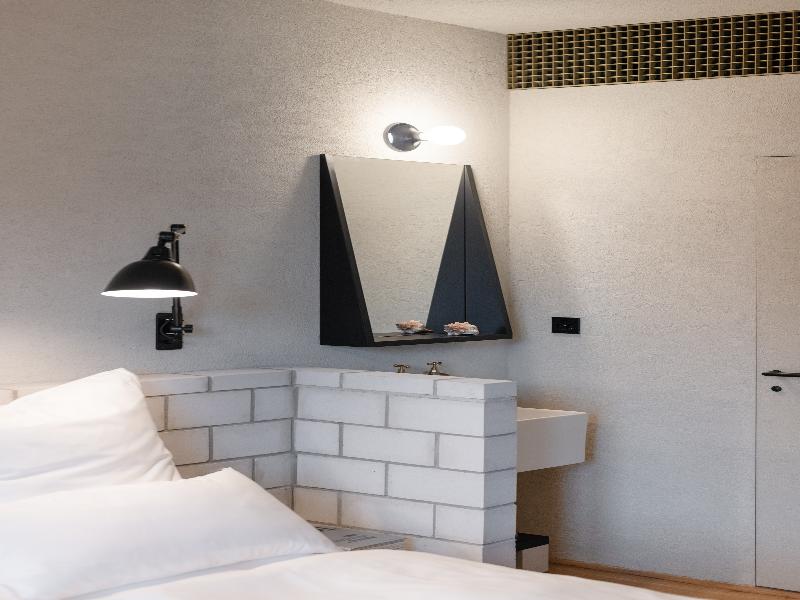 B5 Boutique Hotel Lugano image